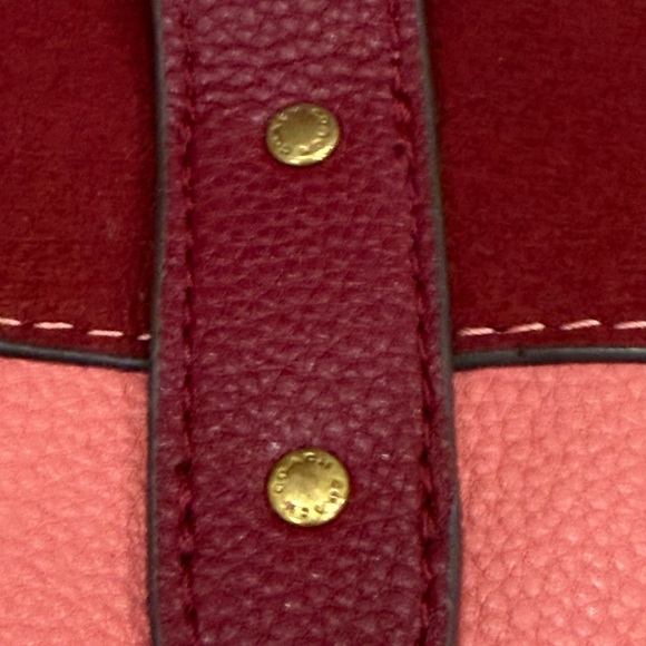 Coach Field Tote 22 Bag - Picture 10 of 16